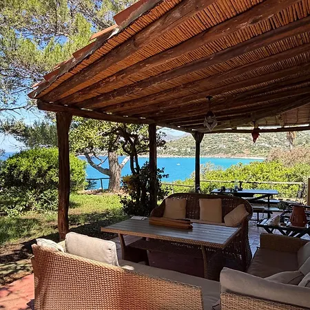 Nereidi Villa *